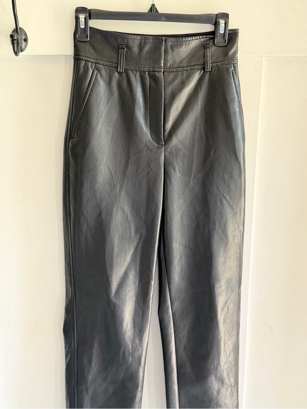 Aritzia women's  Black Faux Leather Straight-Leg Pants size 0